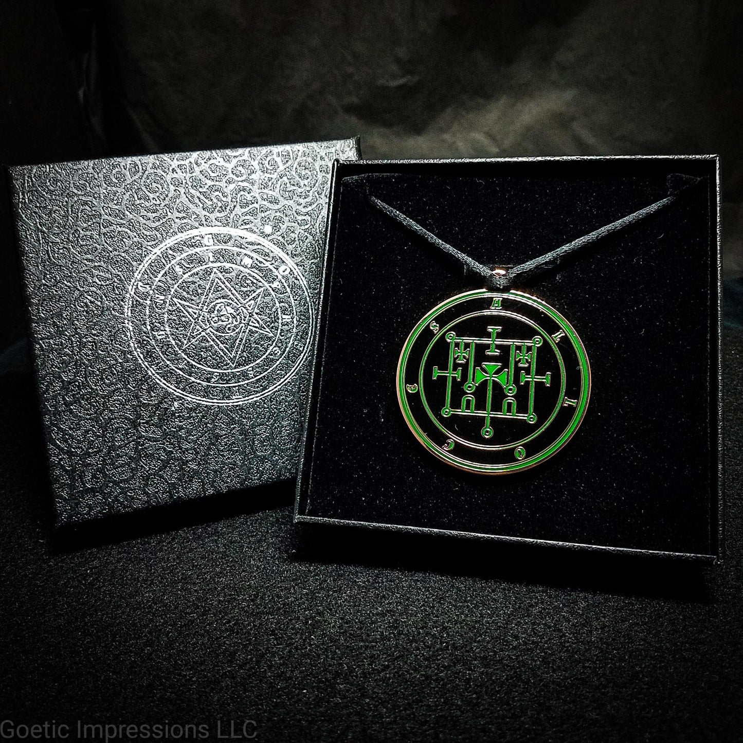 Magus Alloces sigil medallion.