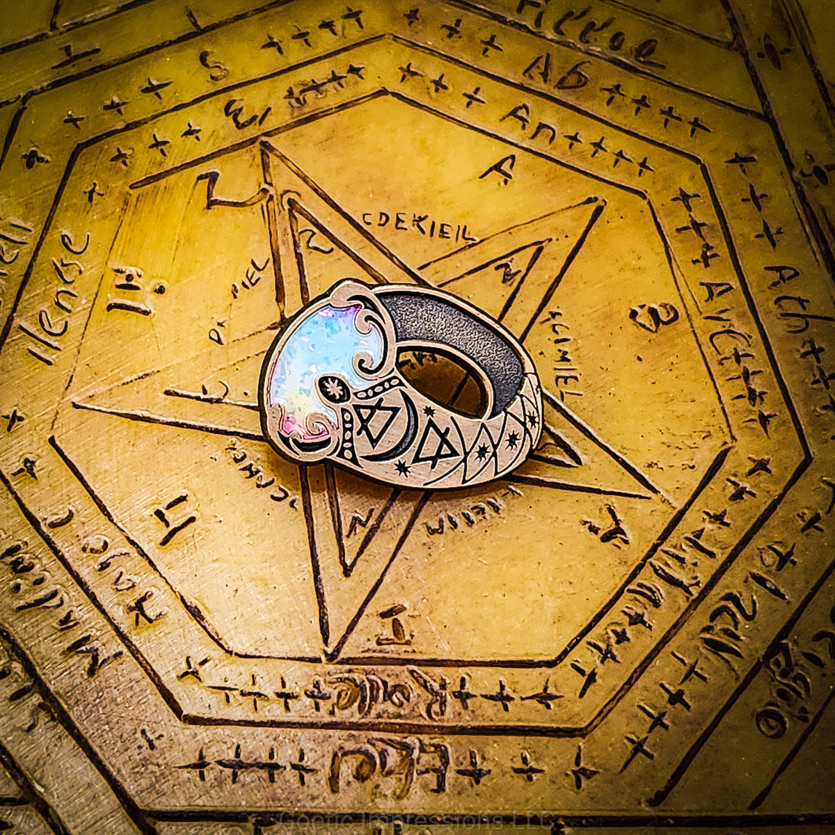 Ring of Invisibility Enamel Pin