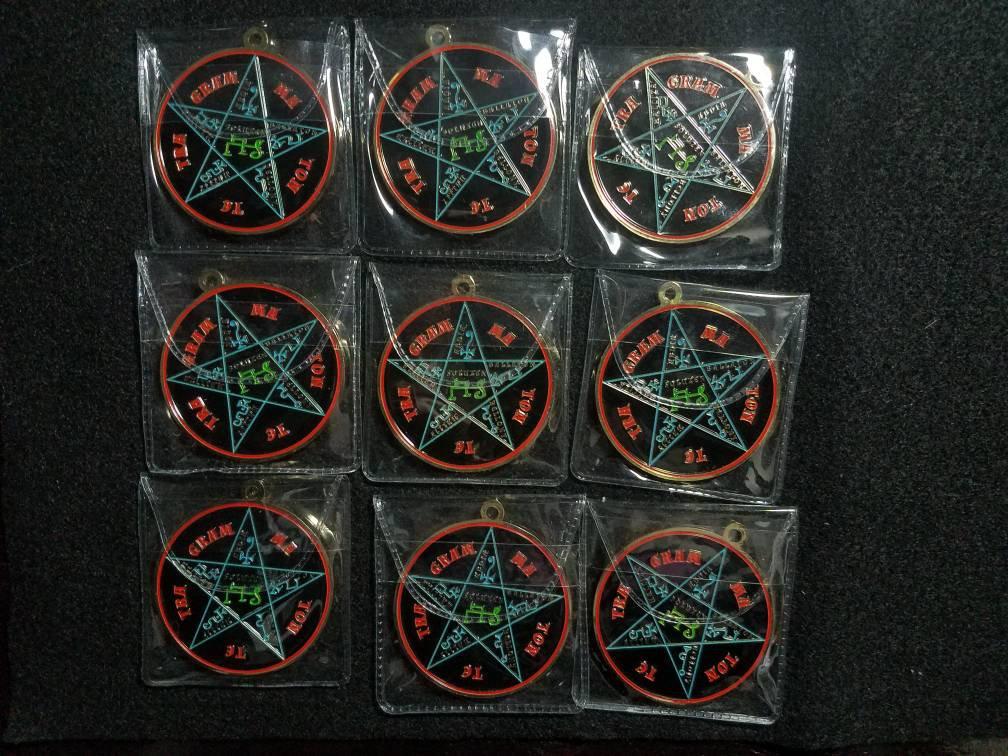 Reverse side of the Goetic Impressions goetia medallions featuring the pentacle of solomon