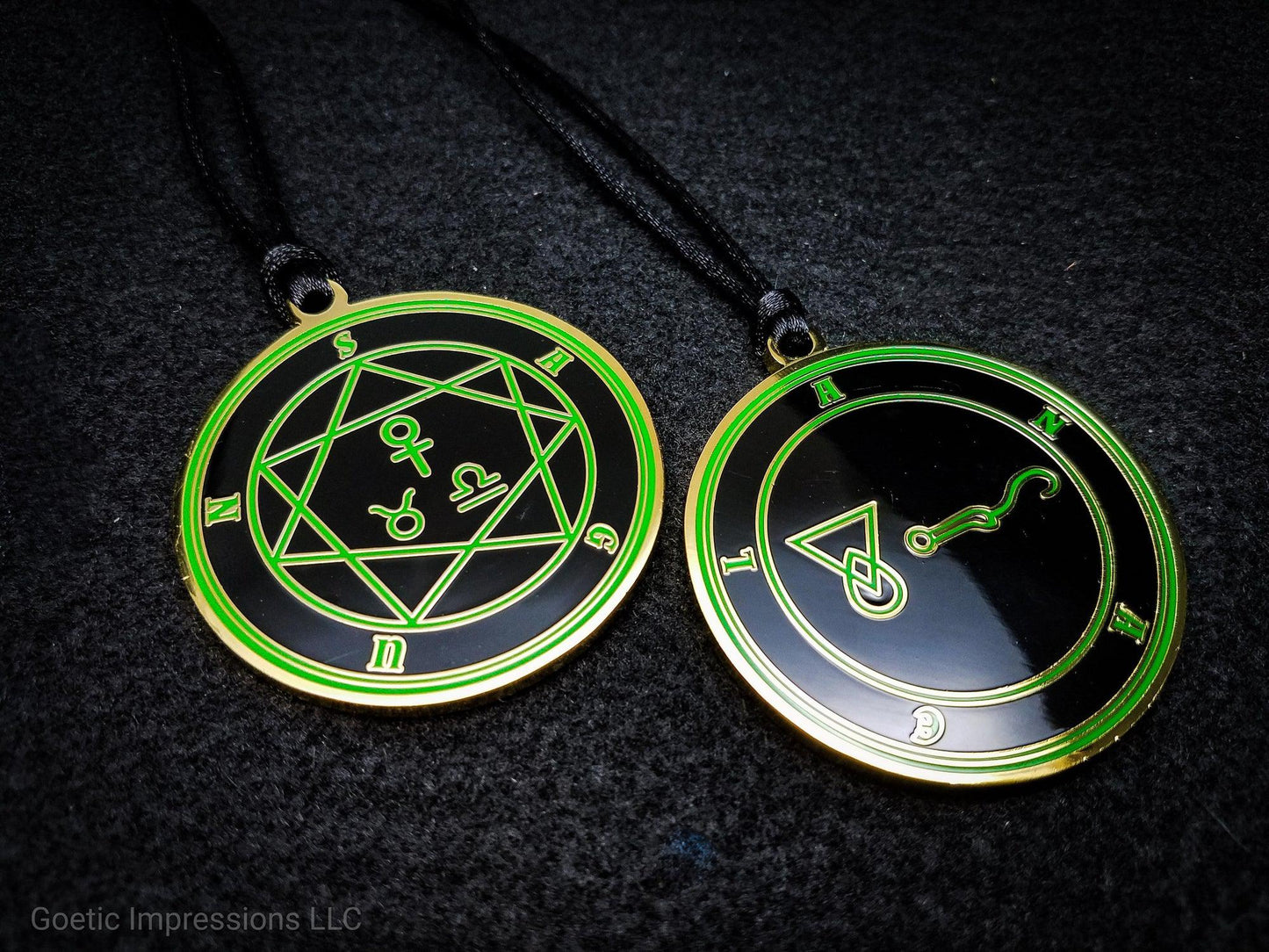 Heptameron Inspired Archangel Pendant featuring the seal and sigils of Archangel Anael. Featuring on the reverse side of the talsiman, the Heaven Sagun and astrological symbols of Venus, Taurus and Libra