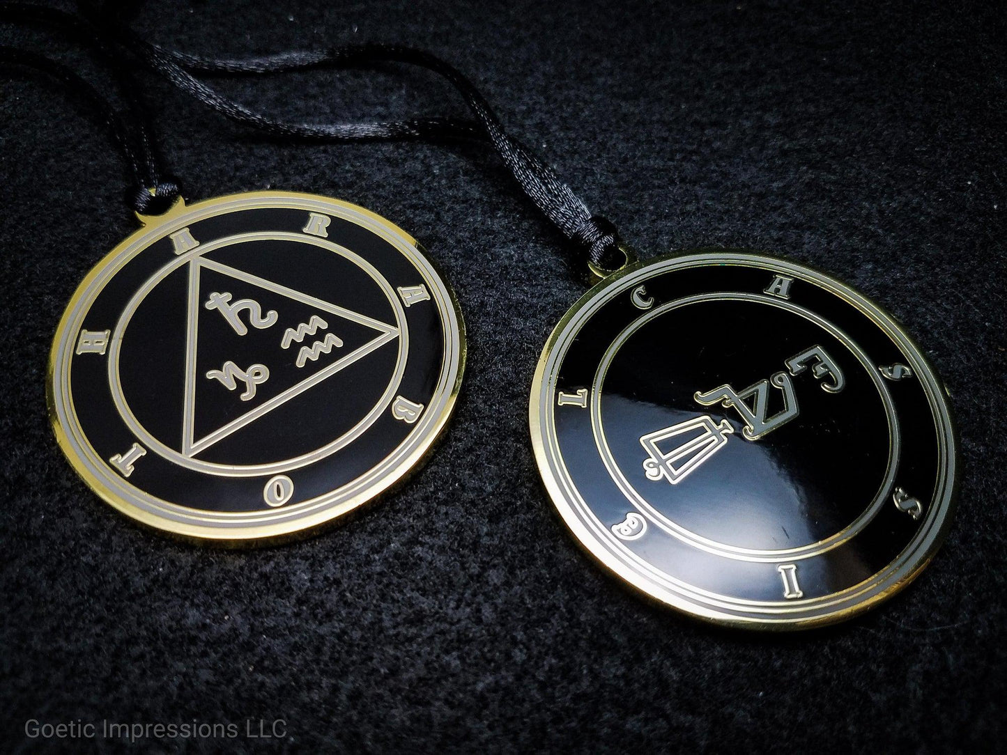 Heptameron Inspired Archangel Pendant featuring the seal and sigils of Archangel Cassiel. Featuring on the reverse side of the talsiman, the Heaven Araboth and astrological symbols of Saturn, Capricorn and Aquarius based on Cornelius Agrippa