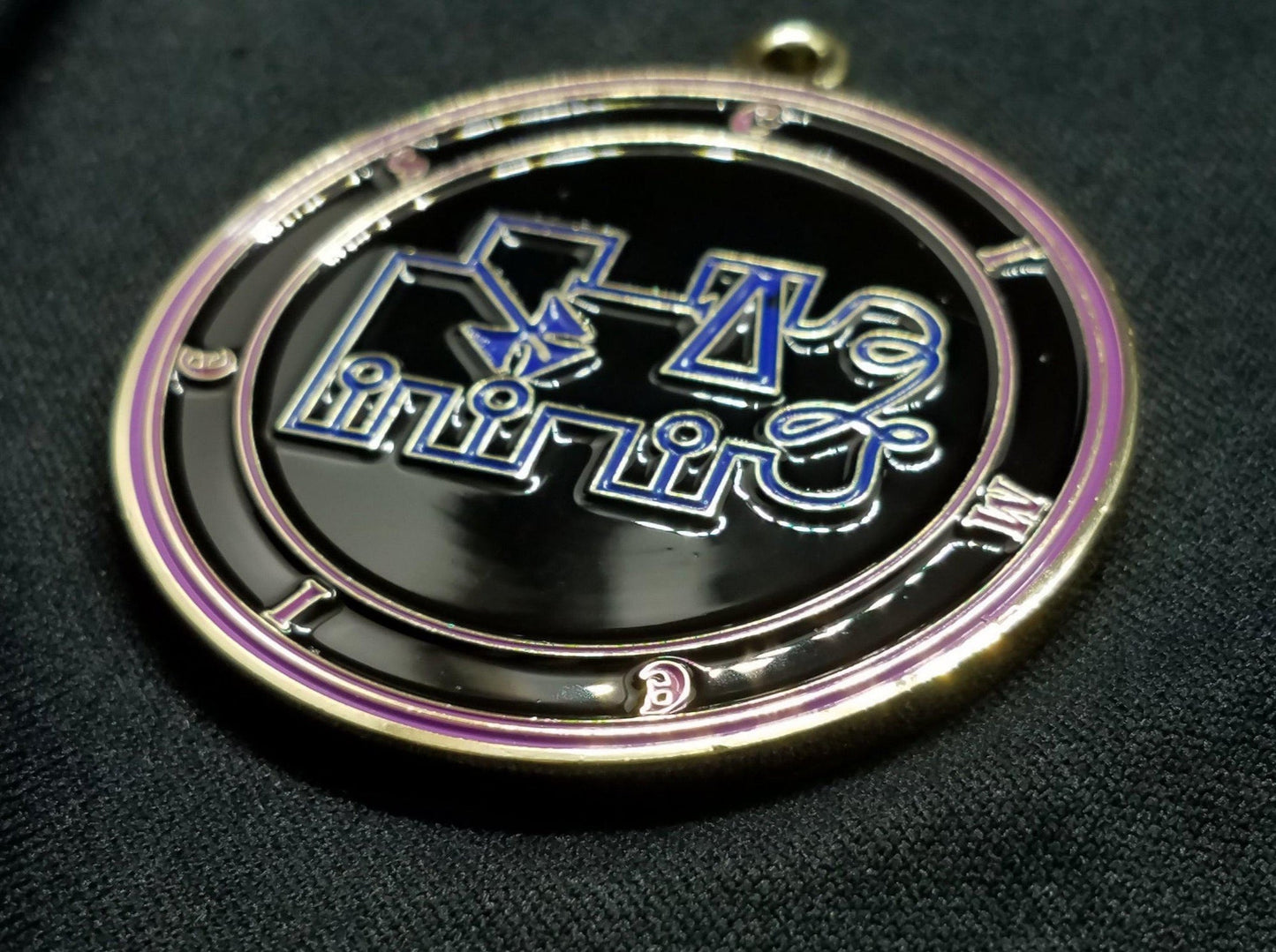 Cimeies seal medallion