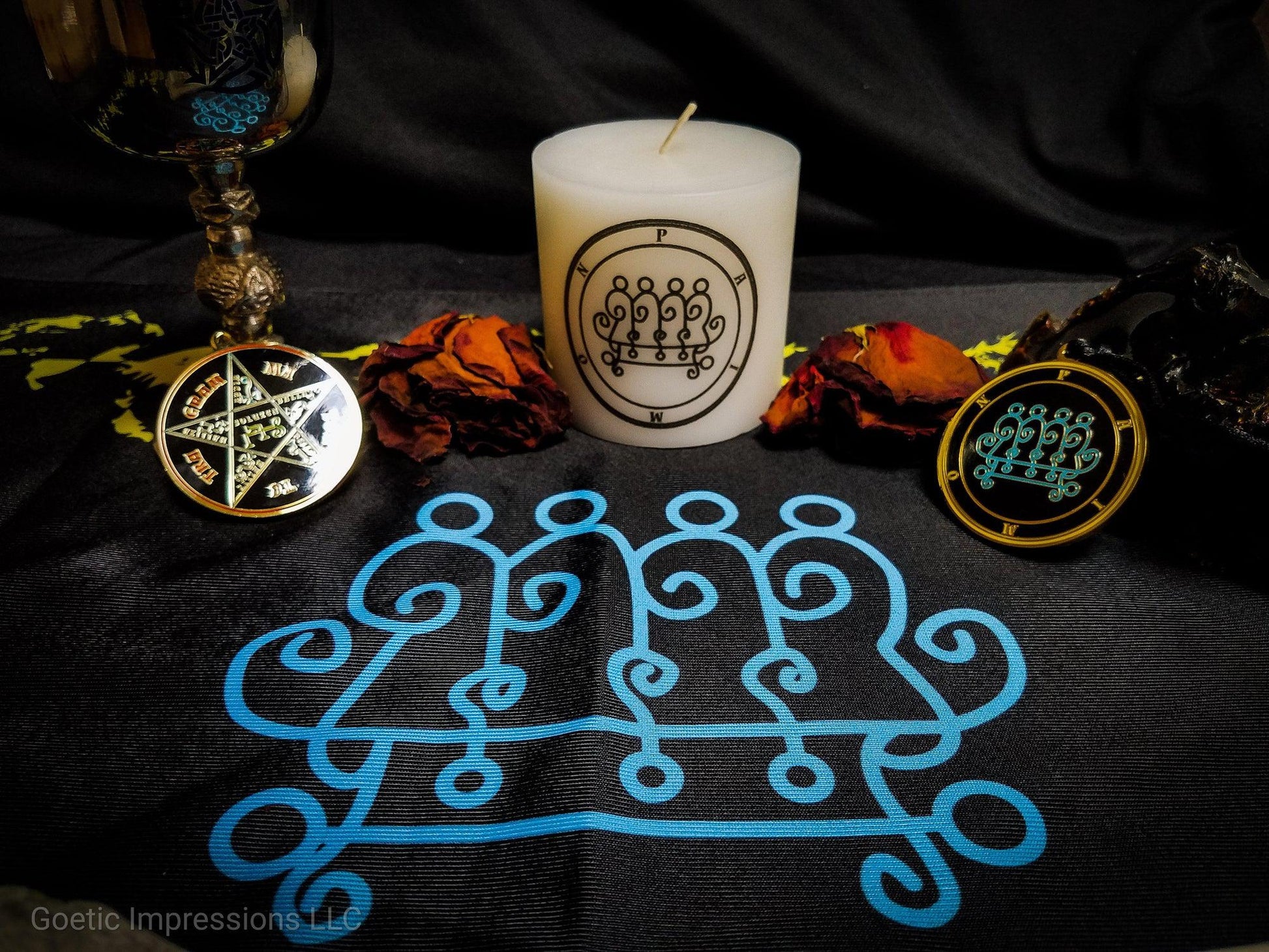 Paimon altar with altar cloth, medallion and candle