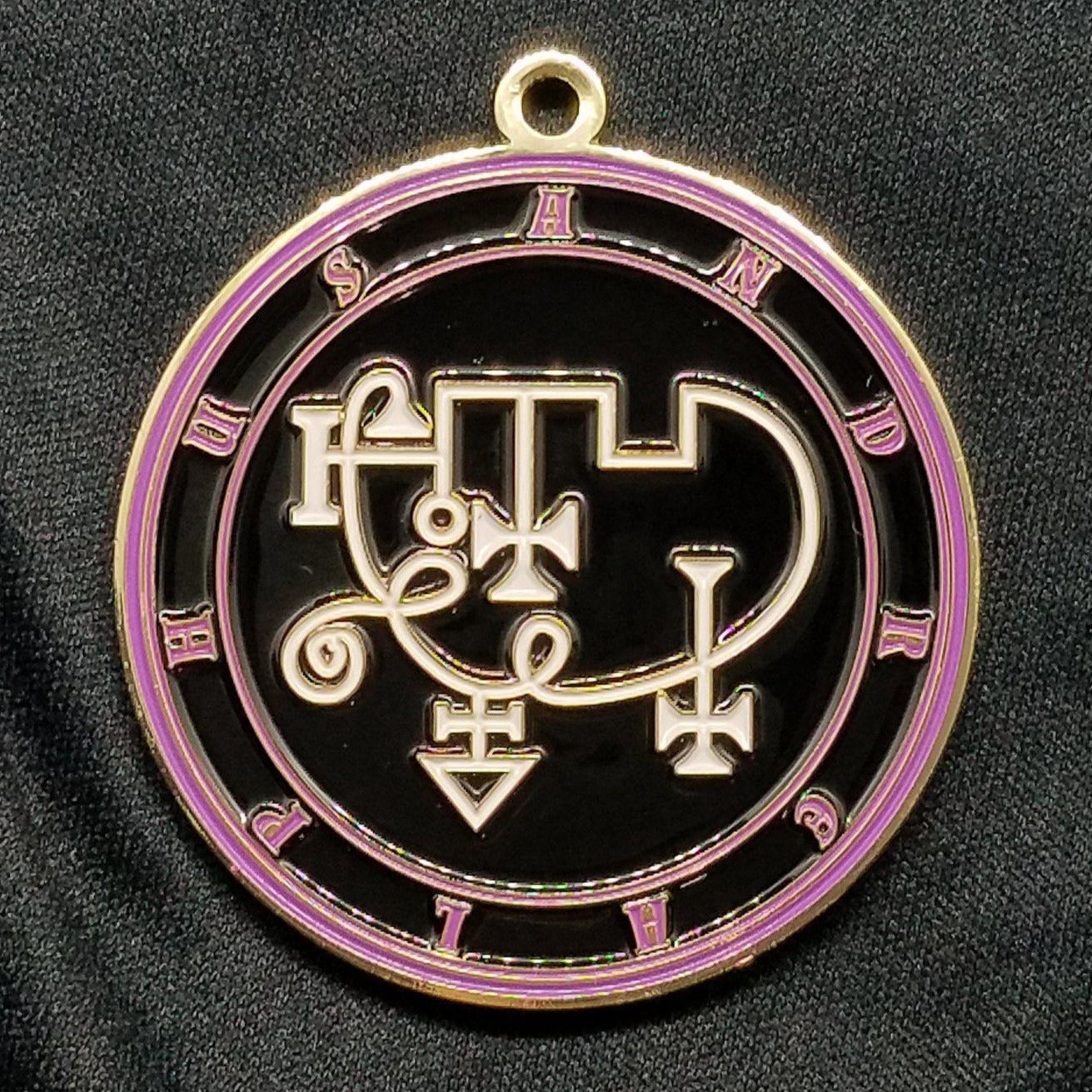 Andrealphus seal pendant