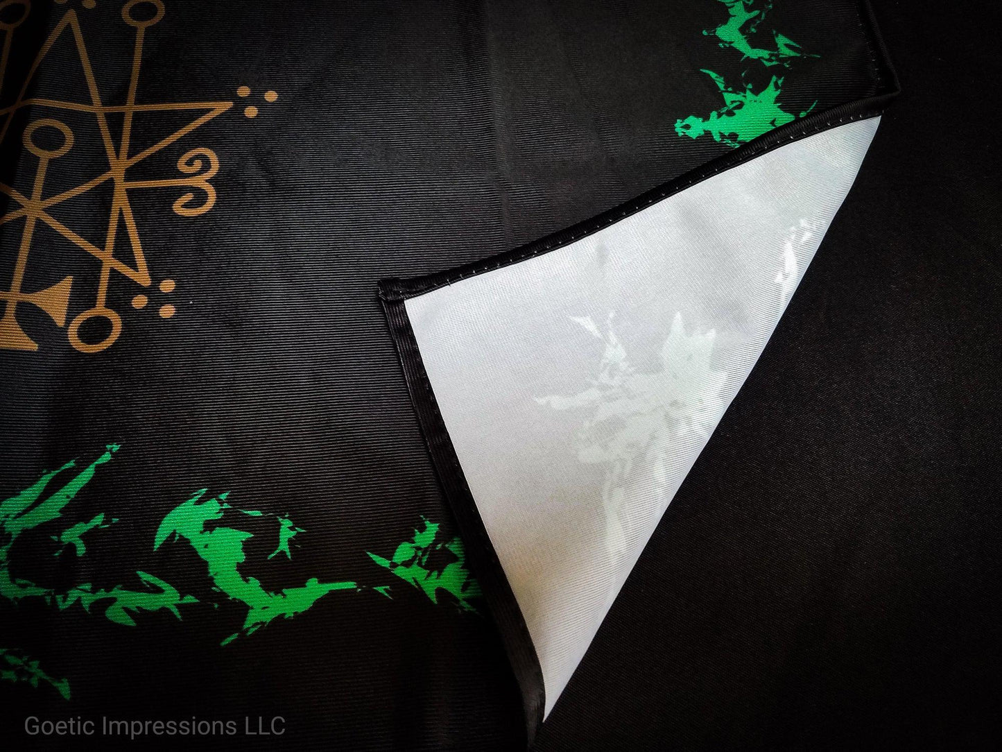 Green and Brown Asaroth Sigil Altar Cloth