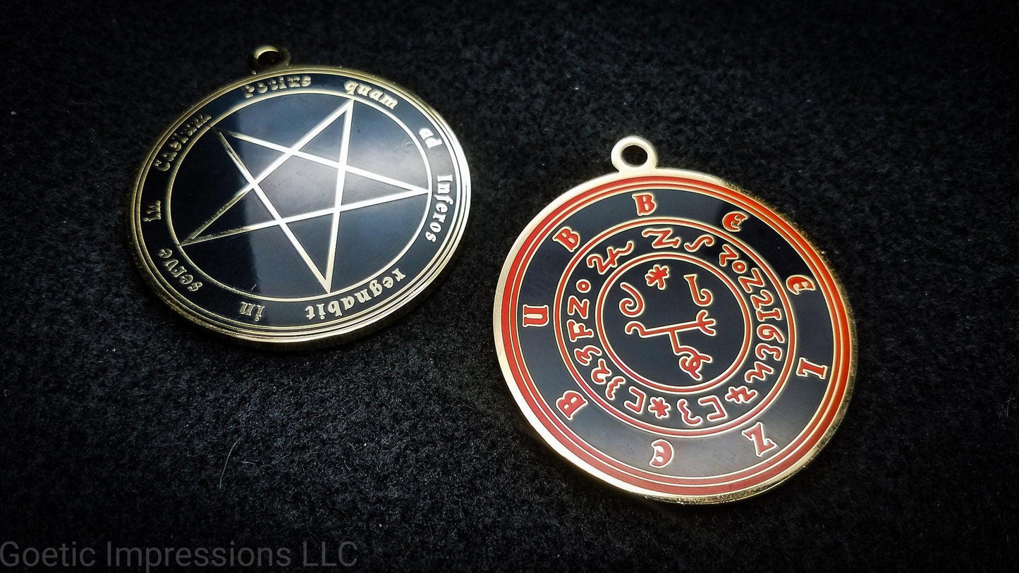 Grimoire Verum Beelzebub sigil ritual pendant with pentagram on reverse side. The reverse side of each Sigil medallion features the Latin phrase 'Potius quam ad Inferos regnabit in serve in Caelum' meaning, 'Better to rule in Hell than to serve in Heaven'.