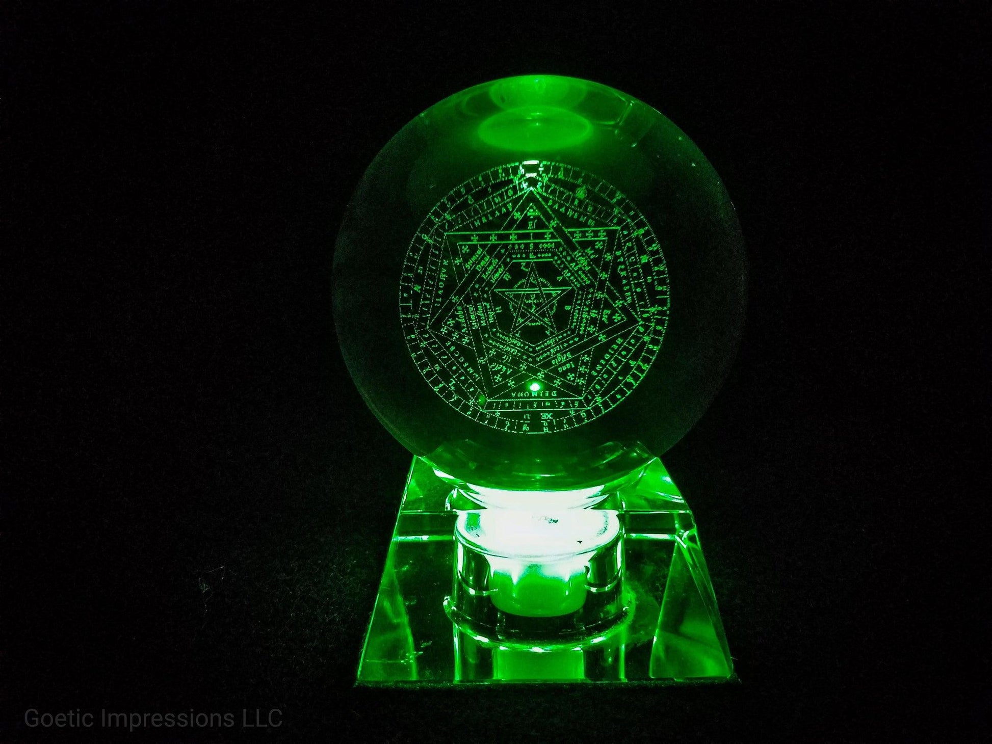 Sigillum Dei Aemeth Crystal ball with green lgith